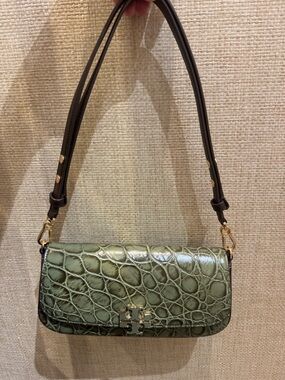 Tory Burch Britten Croc Embossed Shoulder Bag 04